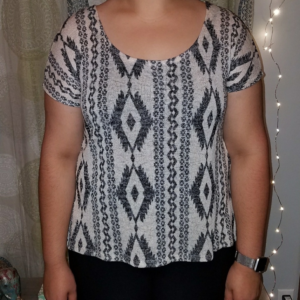 Size Large Knit T Shirt